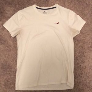 White Hollister tee